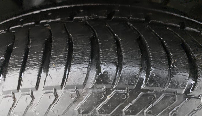 2019 Ford Ecosport TREND + 1.5 TI VCT AT, Petrol, Automatic, 40,652 km, Left Front Tyre Tread