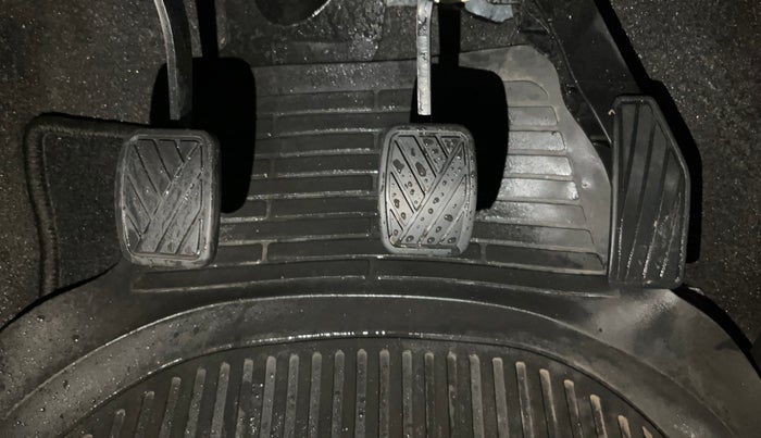 2022 Maruti S PRESSO VXI CNG, CNG, Manual, 14,594 km, Pedals