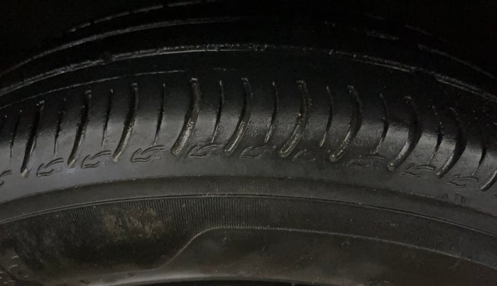 2022 Maruti S PRESSO VXI CNG, CNG, Manual, 14,594 km, Left Front Tyre Tread