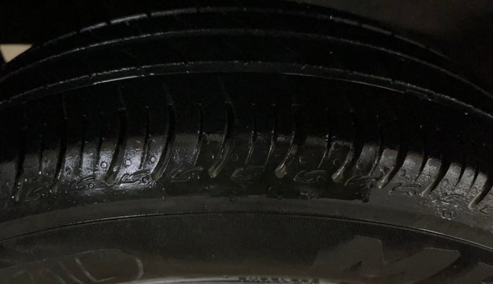 2022 Maruti S PRESSO VXI CNG, CNG, Manual, 14,594 km, Right Rear Tyre Tread