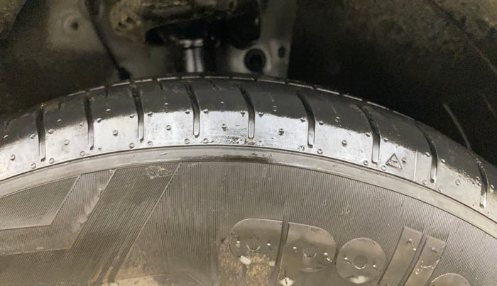 2023 KIA CARENS PRESTIGE 1.5 PETROL 7 STR, Petrol, Manual, 2,787 km, Right Front Tyre Tread