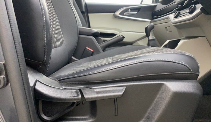 2023 KIA CARENS PRESTIGE 1.5 PETROL 7 STR, Petrol, Manual, 2,787 km, Driver Side Adjustment Panel