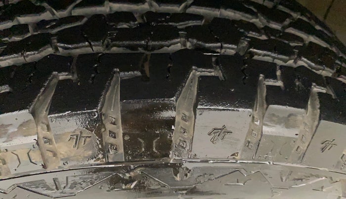 2024 Mahindra Thar LX PETROL HT 4WD AT, Petrol, Automatic, 9,543 km, Left Front Tyre Tread