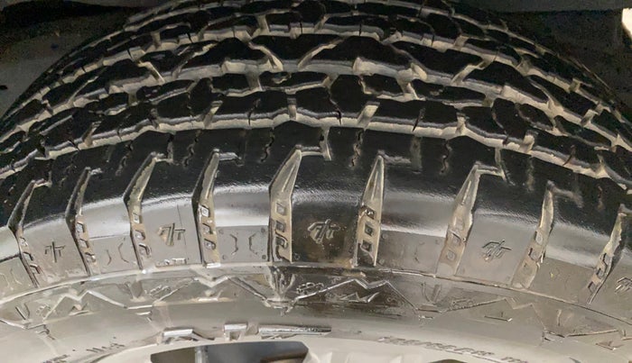 2024 Mahindra Thar LX PETROL HT 4WD AT, Petrol, Automatic, 9,543 km, Left Rear Tyre Tread