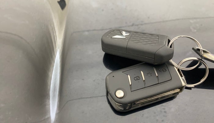 2024 Mahindra Thar LX PETROL HT 4WD AT, Petrol, Automatic, 9,543 km, Key Close Up