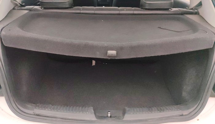 2015 Volkswagen Polo GT TSI AT, Petrol, Automatic, 1,15,176 km, Boot Inside