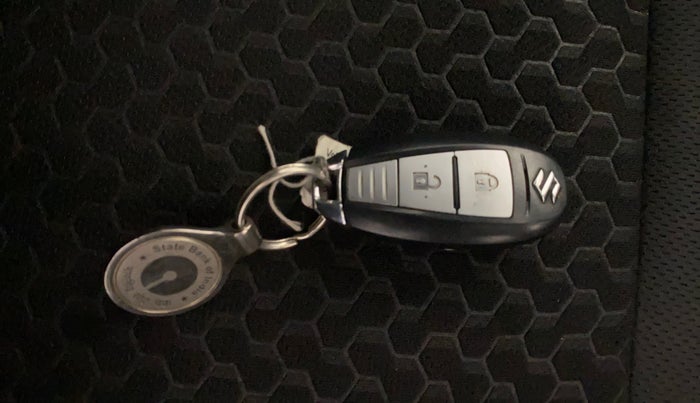 2016 Maruti Vitara Brezza ZDI PLUS, Diesel, Manual, 1,11,061 km, Key Close Up