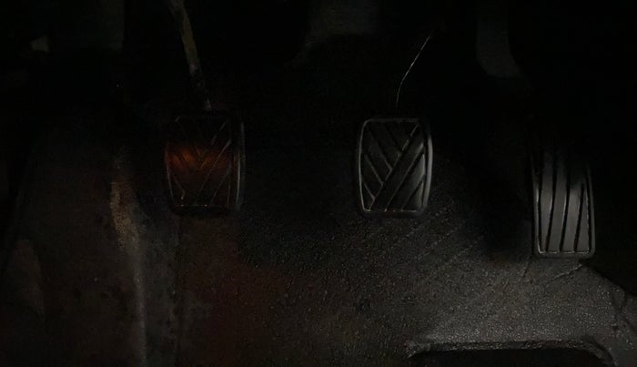 2016 Maruti Vitara Brezza ZDI PLUS, Diesel, Manual, 1,11,061 km, Pedals