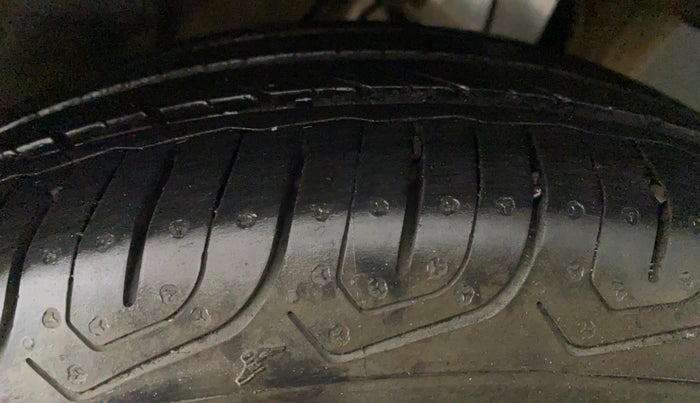 2016 Honda City 1.5L I-VTEC SV, Petrol, Manual, 87,292 km, Left Rear Tyre Tread