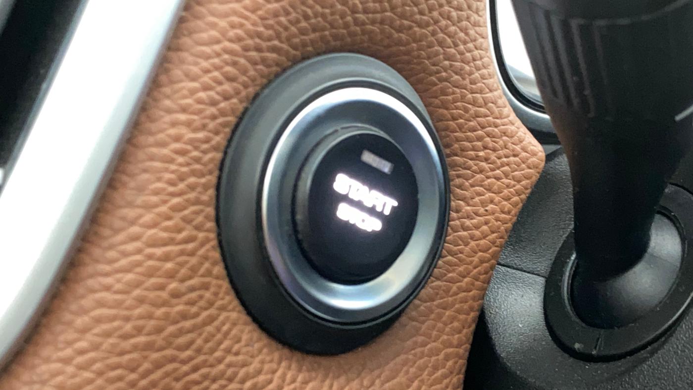 2022 MG HECTOR PLUS SHARP 1.5 PETROL TURBO HYBRID MT 6-STR, Petrol, Manual, 23,384 km, Keyless Start/ Stop Button