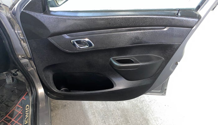 2018 Renault Kwid RXT 1.0 AMT (O), Petrol, Automatic, 14,764 km, Driver Side Door Panels Control