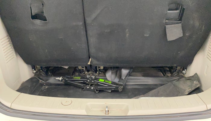 2018 Mahindra MARAZZO M4 7 STR, Diesel, Manual, 57,225 km, Boot Inside