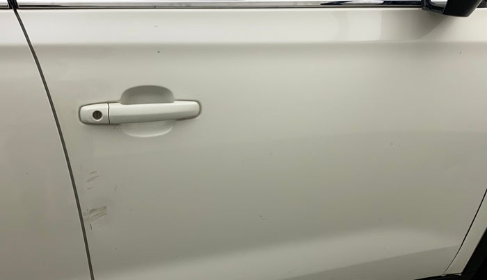 2018 Maruti Vitara Brezza VDI, Diesel, Manual, 99,561 km, Driver-side door - Minor scratches