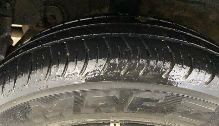 2016 Hyundai Grand i10 SPORTZ 1.2 KAPPA VTVT, Petrol, Manual, 76,656 km, Right Rear Tyre Tread