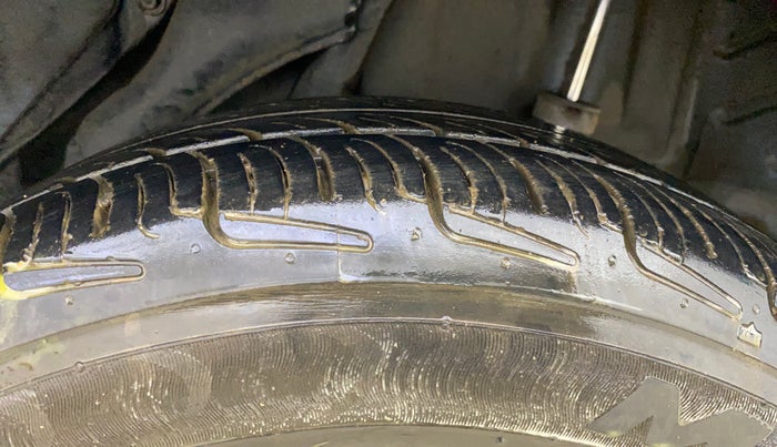 2013 Honda Amaze 1.2L I-VTEC S AT, Petrol, Automatic, 98,015 km, Left Rear Tyre Tread