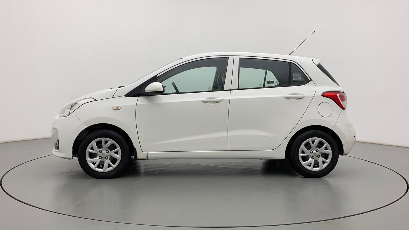 2017 Hyundai Grand i10 SPORTZ 1.2 KAPPA VTVT, CNG, Manual, 1,03,725 km, Left Side