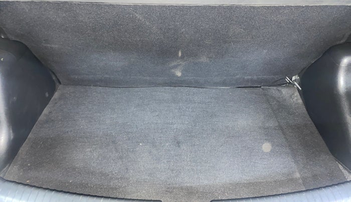 2017 Hyundai Grand i10 SPORTZ 1.2 KAPPA VTVT, Petrol, Manual, 38,426 km, Boot Inside