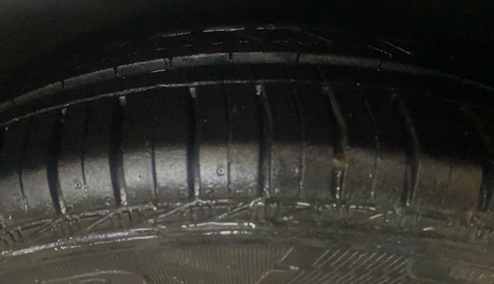 2017 Hyundai Grand i10 SPORTZ 1.2 KAPPA VTVT, Petrol, Manual, 38,426 km, Right Front Tyre Tread