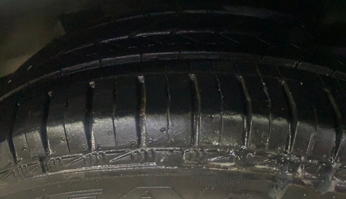 2017 Hyundai Grand i10 SPORTZ 1.2 KAPPA VTVT, Petrol, Manual, 38,426 km, Left Rear Tyre Tread