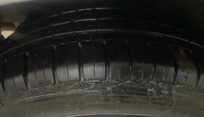 2017 Hyundai Grand i10 SPORTZ 1.2 KAPPA VTVT, Petrol, Manual, 38,426 km, Right Rear Tyre Tread