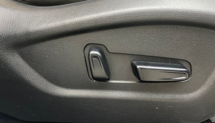 2022 KIA SELTOS HTX PLUS 1.5 DIESEL, Diesel, Manual, 33,709 km, Driver Side Adjustment Panel