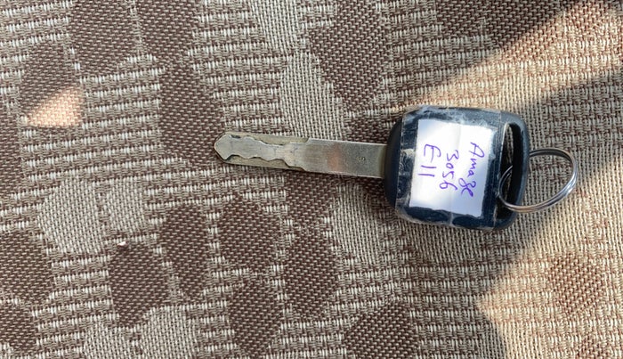 2014 Honda Amaze 1.2L I-VTEC S, Petrol, Manual, 70,390 km, Key Close Up