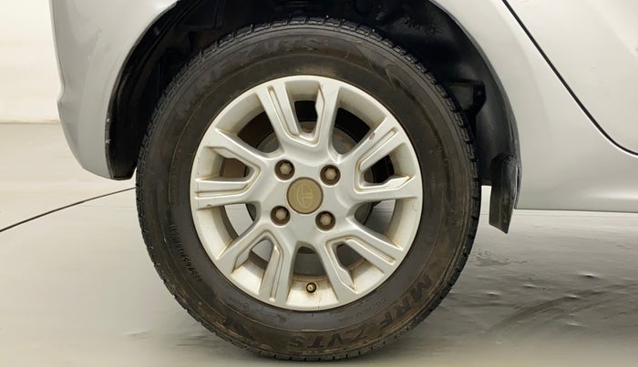 2017 Tata Tiago XZA PETROL, Petrol, Automatic, 82,422 km, Right Rear Wheel