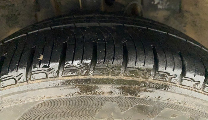 2017 Tata Tiago XZA PETROL, Petrol, Automatic, 82,422 km, Right Front Tyre Tread