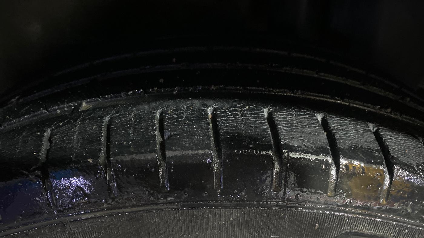 2015 Maruti Ciaz ZXI+, Petrol, Manual, 53,318 km, Left Rear Tyre Tread