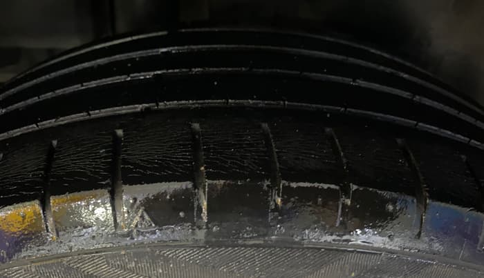 2015 Maruti Ciaz ZXI+, Petrol, Manual, 53,318 km, Right Rear Tyre Tread