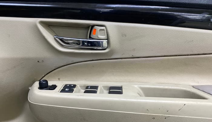 2015 Maruti Ciaz ZXI+, Petrol, Manual, 53,318 km, Driver Side Door Panels Control