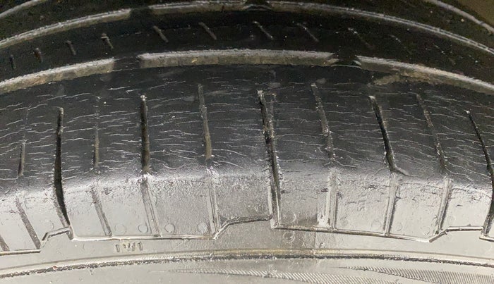 2014 Fiat Grand Punto Active Multijet 1.3, Diesel, Manual, 69,032 km, Right Rear Tyre Tread