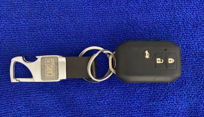 2018 Maruti Dzire ZDI, Diesel, Manual, 74,013 km, Key Close Up