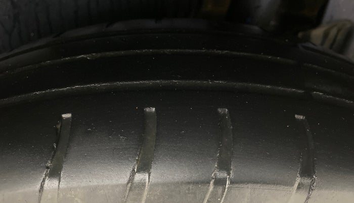 2019 Maruti Dzire VXI, Petrol, Manual, 65,148 km, Left Rear Tyre Tread