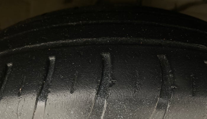 2019 Maruti Dzire VXI, Petrol, Manual, 65,148 km, Right Front Tyre Tread