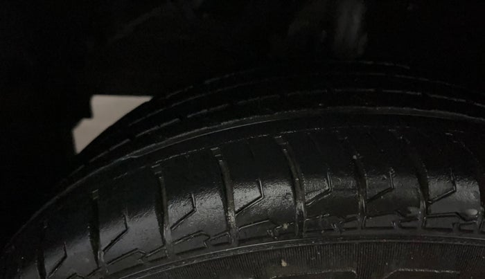 2019 Maruti Baleno ZETA PETROL 1.2, CNG, Manual, 75,001 km, Left Front Tyre Tread