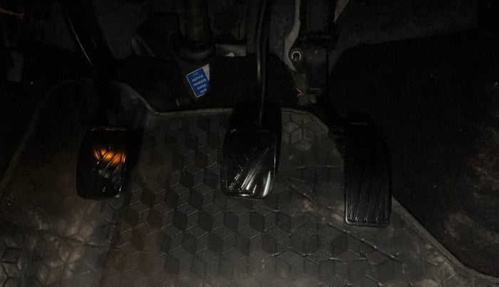 2019 Maruti Baleno ZETA PETROL 1.2, CNG, Manual, 75,001 km, Pedals