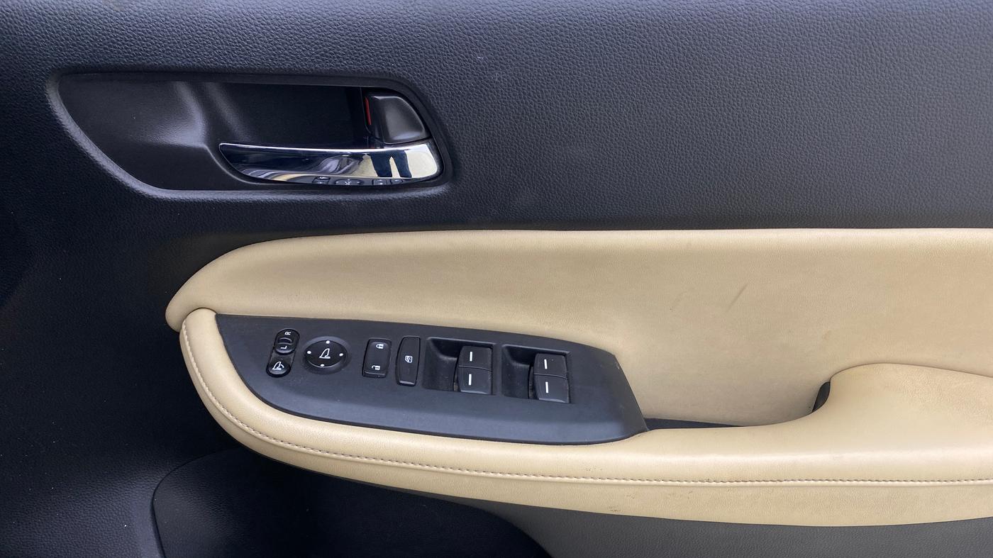 2021 Honda City 1.5L I-VTEC ZX CVT, CNG, Automatic, 77,448 km, Driver Side Door Panels Control