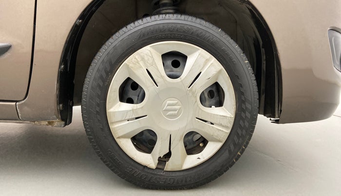 2016 Maruti Wagon R 1.0 VXI OPT, Petrol, Manual, 92,096 km, Right Front Wheel