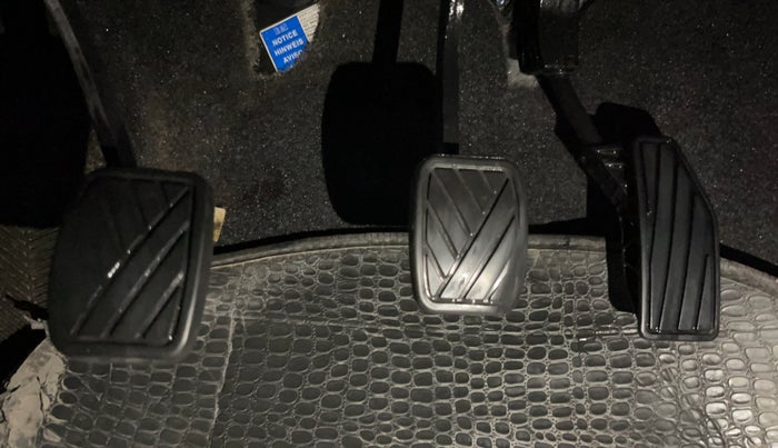 2016 Maruti Baleno DELTA PETROL 1.2, Petrol, Manual, 47,901 km, Pedals