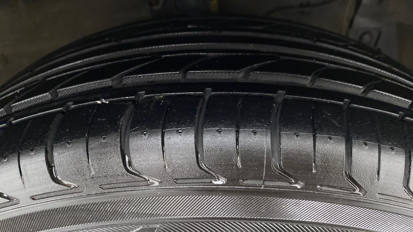 2017 Maruti Ciaz VDI+ SHVS, Diesel, Manual, 1,29,426 km, Right Front Tyre Tread