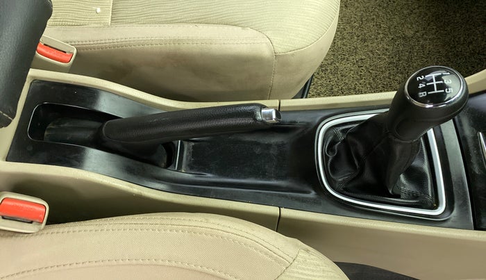 2017 Maruti Ciaz VDI+ SHVS, Diesel, Manual, 1,29,426 km, Gear Lever