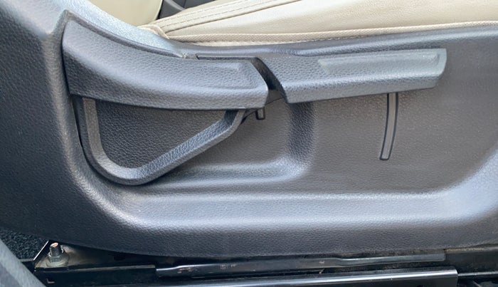 2021 KIA SELTOS HTX 1.5 PETROL, Petrol, Manual, 79,510 km, Driver Side Adjustment Panel