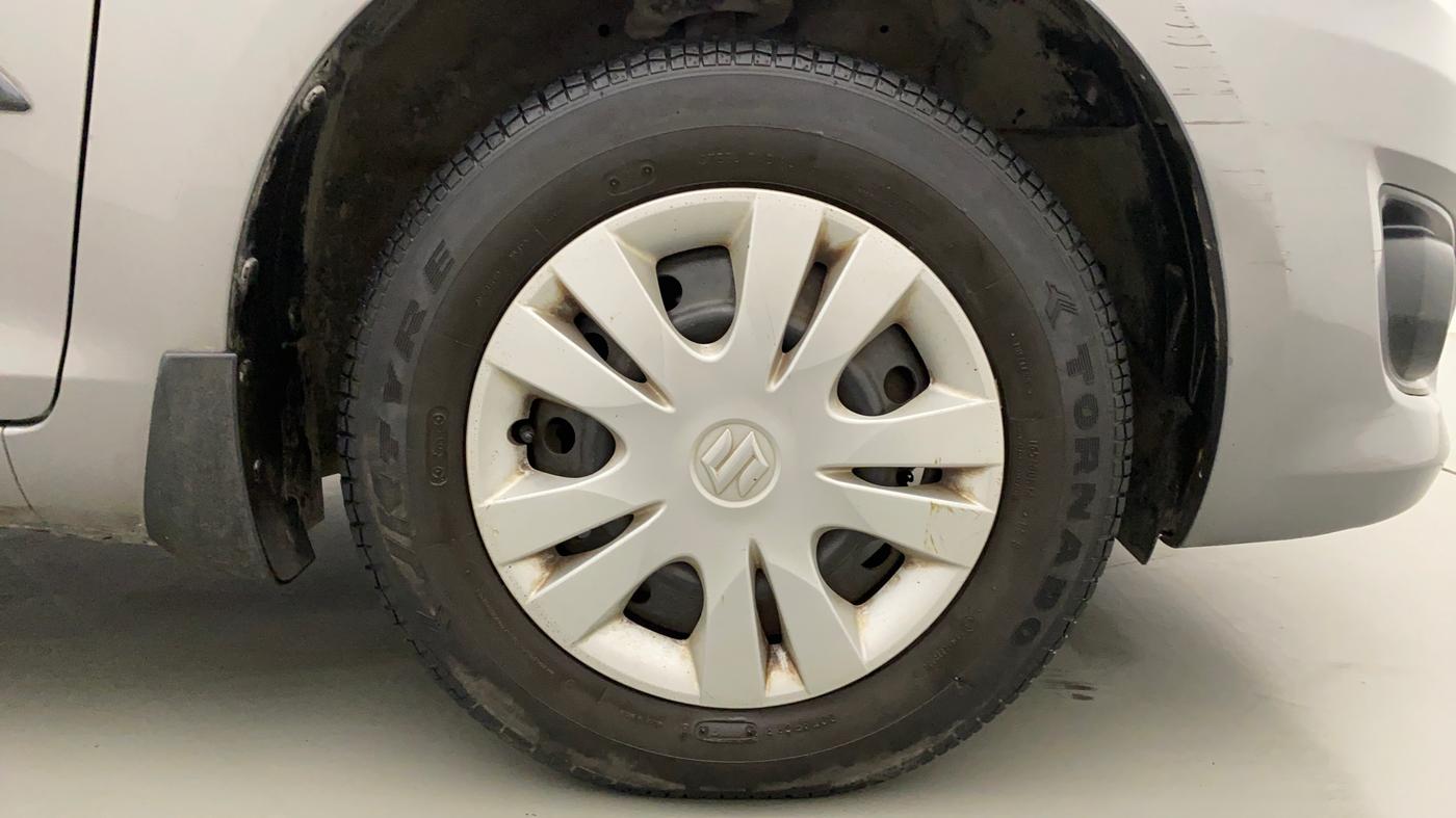 2013 Maruti Swift Dzire VXI, Petrol, Manual, 44,997 km, Right Front Wheel