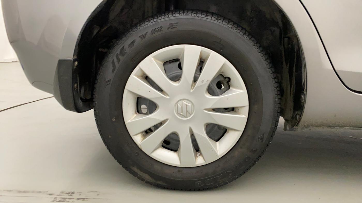 2013 Maruti Swift Dzire VXI, Petrol, Manual, 44,997 km, Right Rear Wheel