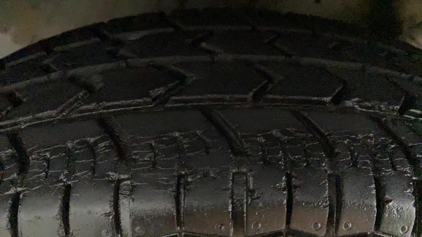 2013 Maruti Swift Dzire VXI, Petrol, Manual, 44,997 km, Left Rear Tyre Tread