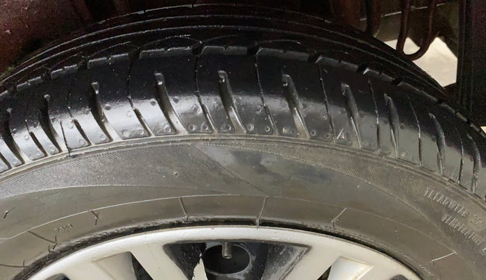 2016 Tata Tiago XT PETROL, Petrol, Manual, 67,045 km, Left Rear Tyre Tread
