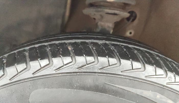2021 Maruti New Wagon-R LXI CNG (O) 1.0, CNG, Manual, 48,589 km, Left Front Tyre Tread