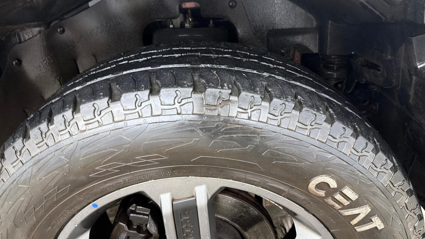 2021 Mahindra Thar LX  P 4WD AT CONVERTIBLE, Petrol, Automatic, 38,758 km, Right Front Tyre Tread