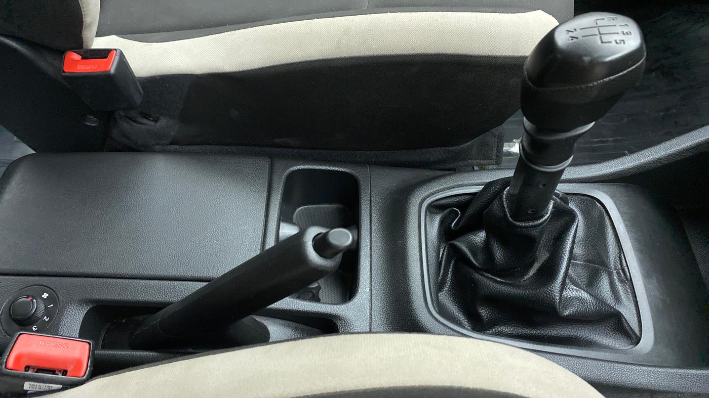 2019 Renault TRIBER 1.0 RXL PETROL, Petrol, Manual, 4,277 km, Gear Lever